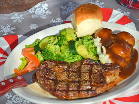 Hitchin' Post Saloon & Steakhouse主图