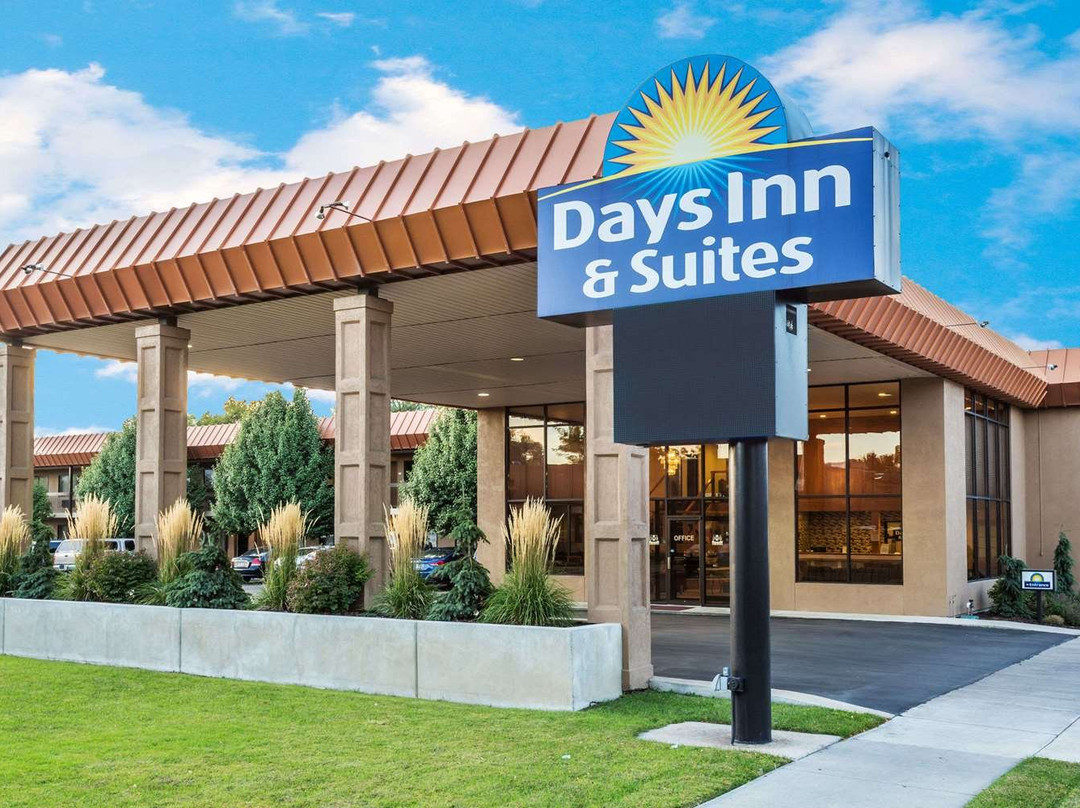 Days Inn & Suites by Wyndham Logan主图