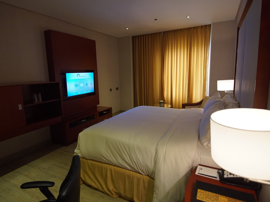 Pearlwort Hotel and Suites主图