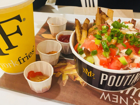 CF Fairview Mall-多伦多必去景点