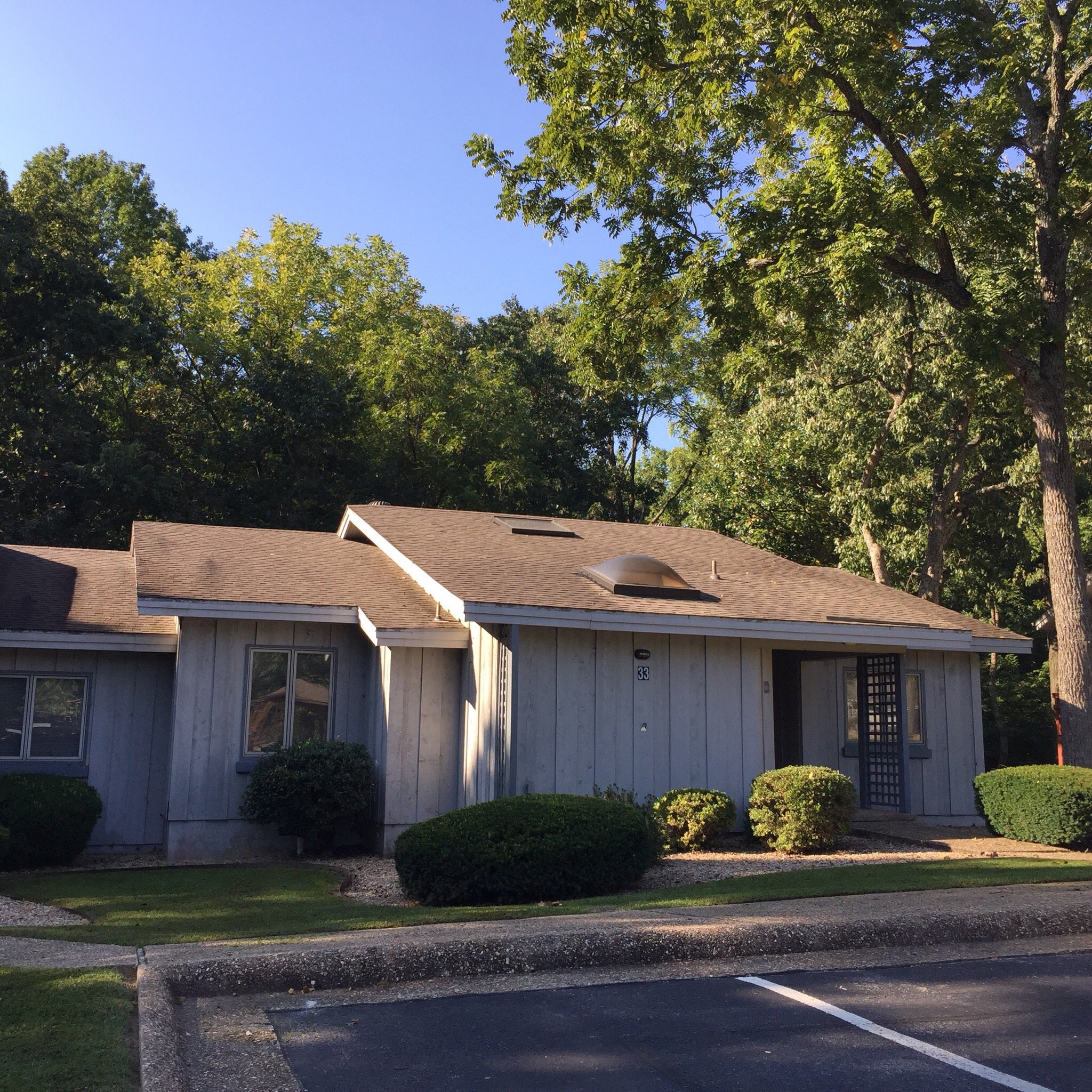 Greens One at Bella Vista Village-官方