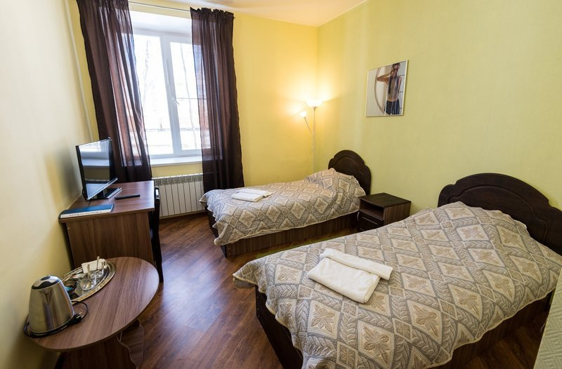 Hotel First Train主图