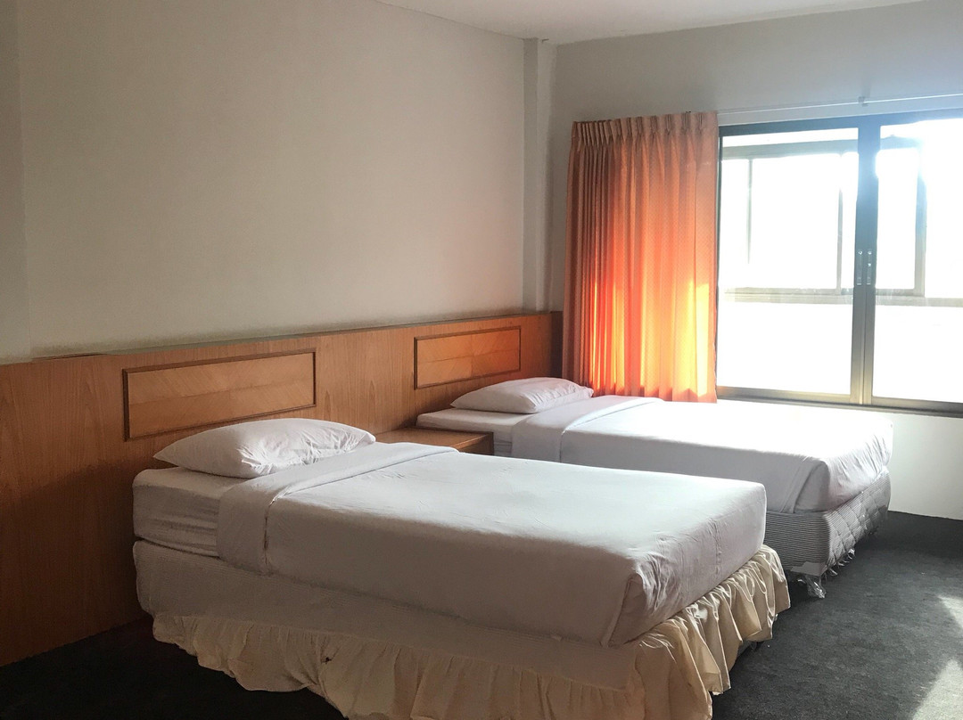 Sichang Shine Khao Resort主图