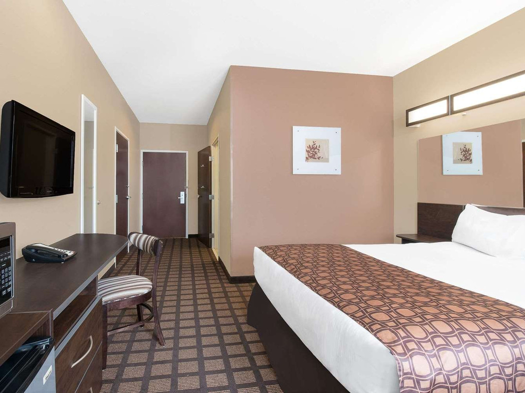 Microtel Inn & Suites By Wyndham Sidney主图