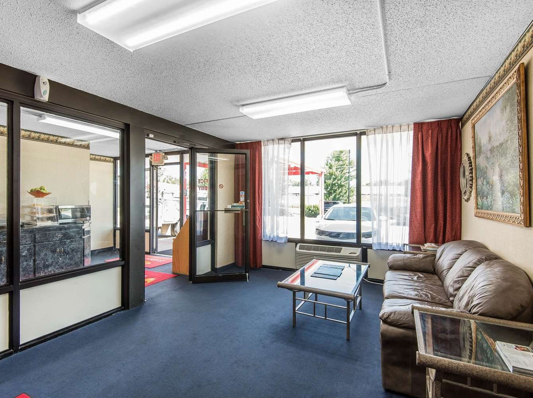 Econo Lodge Oak Grove-Blue Springs主图