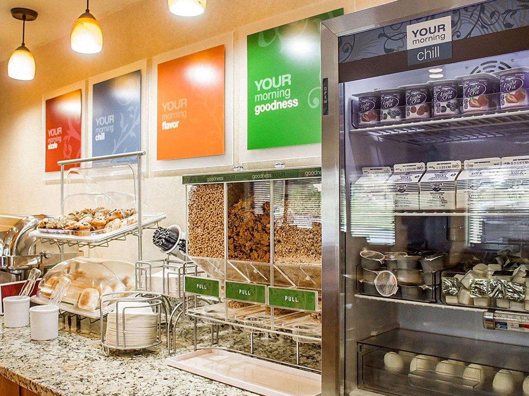 Holiday Inn Cheshire - Southington by IHG主图