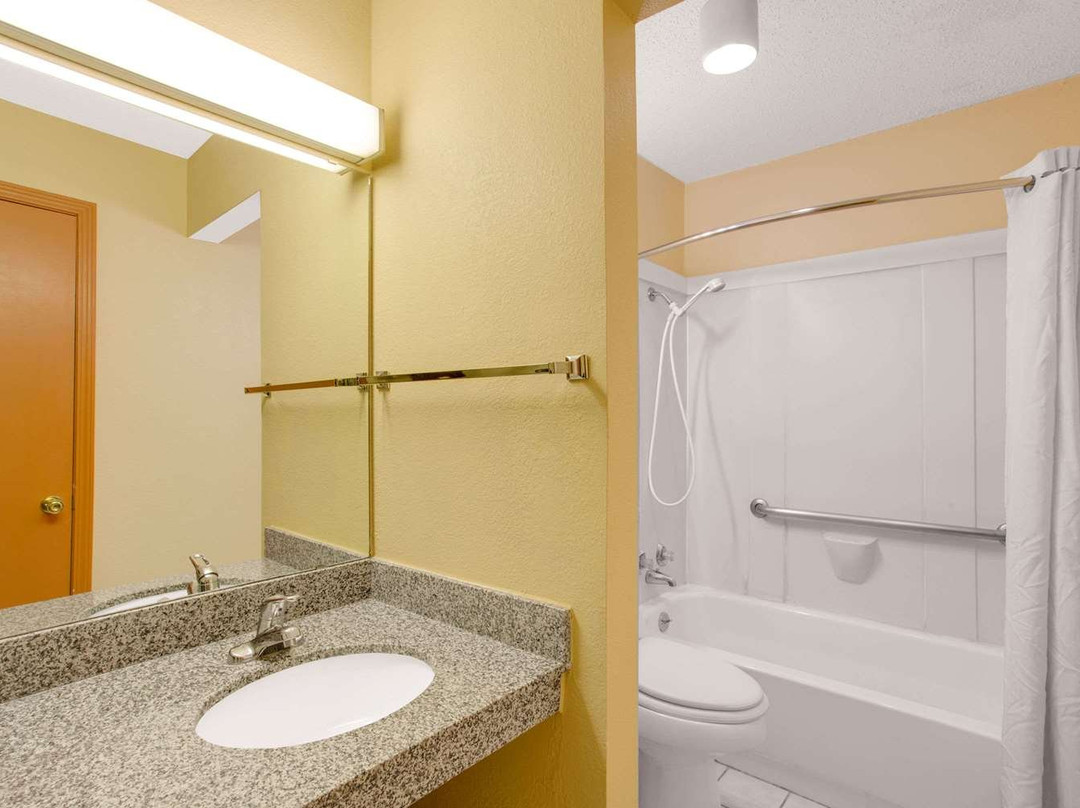 Super 8 by Wyndham Monticello AR主图