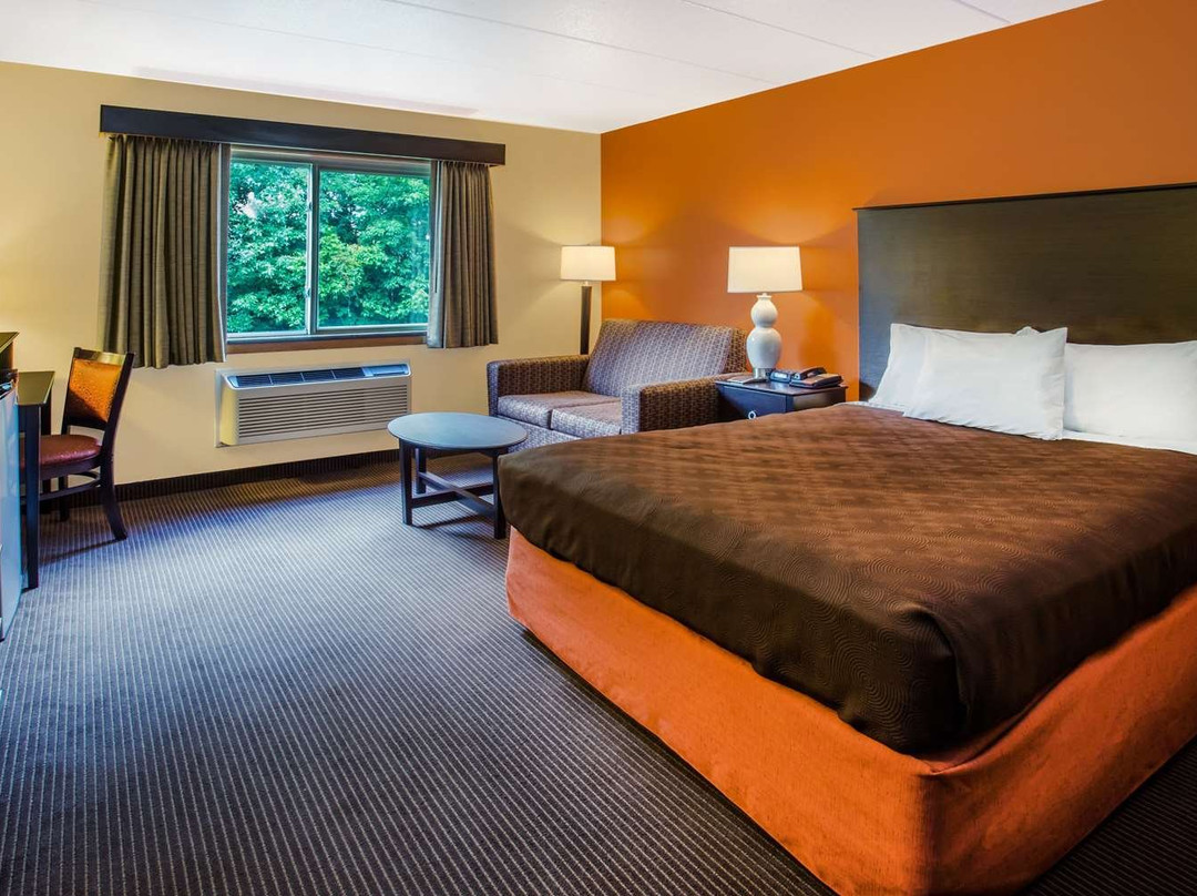 AmericInn by Wyndham Menomonie主图