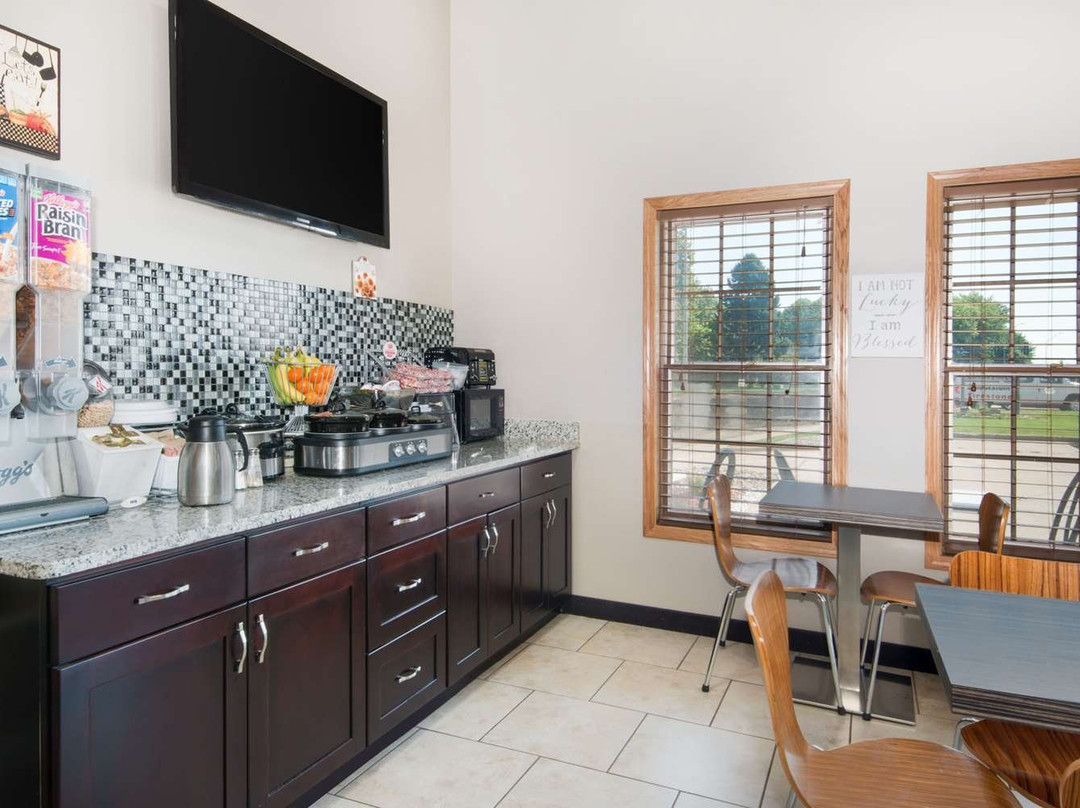 Super 8 by Wyndham Pella主图