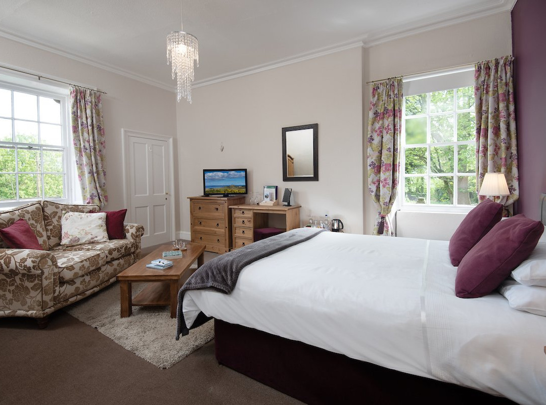 Broomhouse Farmhouse主图