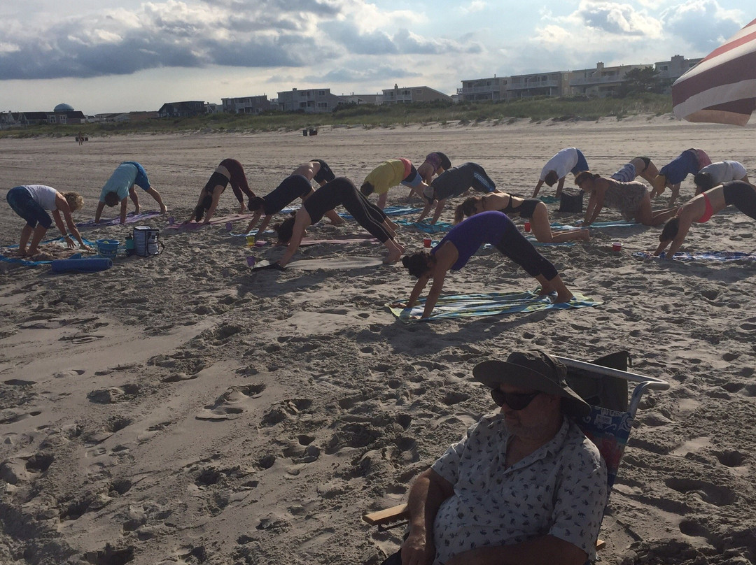 NJ Beach Yoga景点图片