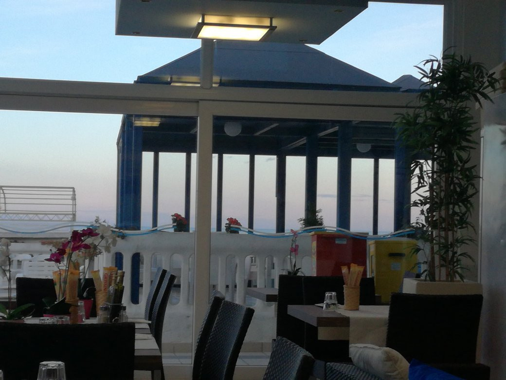 Cafe Del Mar