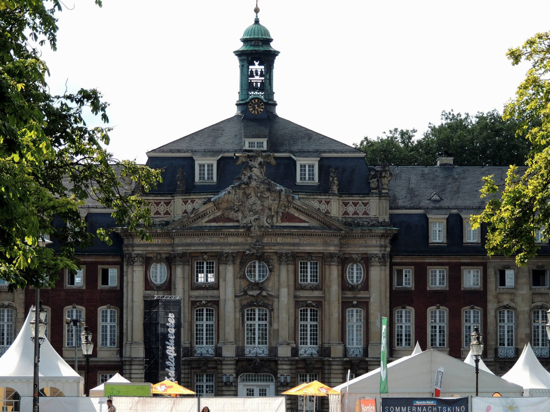 Schloss Münster景点图片