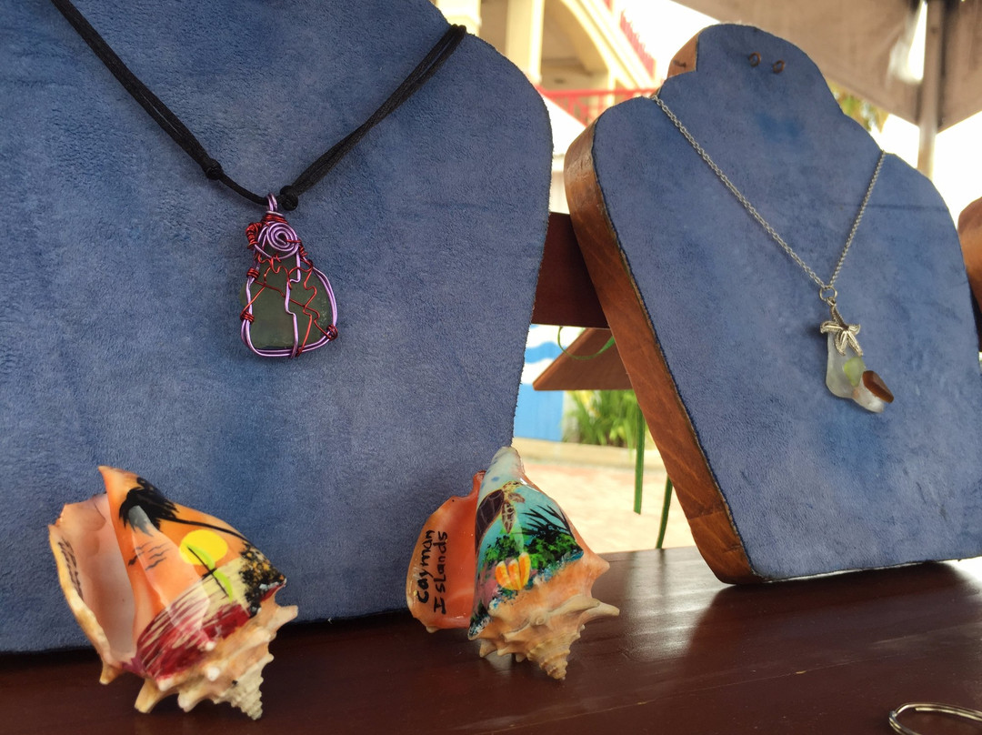 Cayman Craft Market-乔治城必去景点