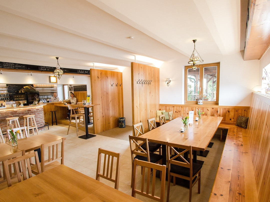 Wimpassing an der Leitha餐馆和美食-Weingut und Heurigen Klampfl