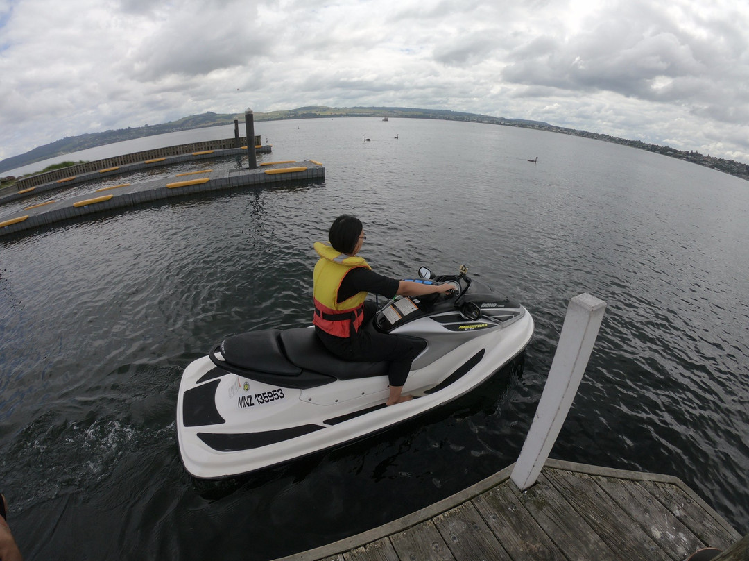 Taupo Jet Ski Hire景点图片