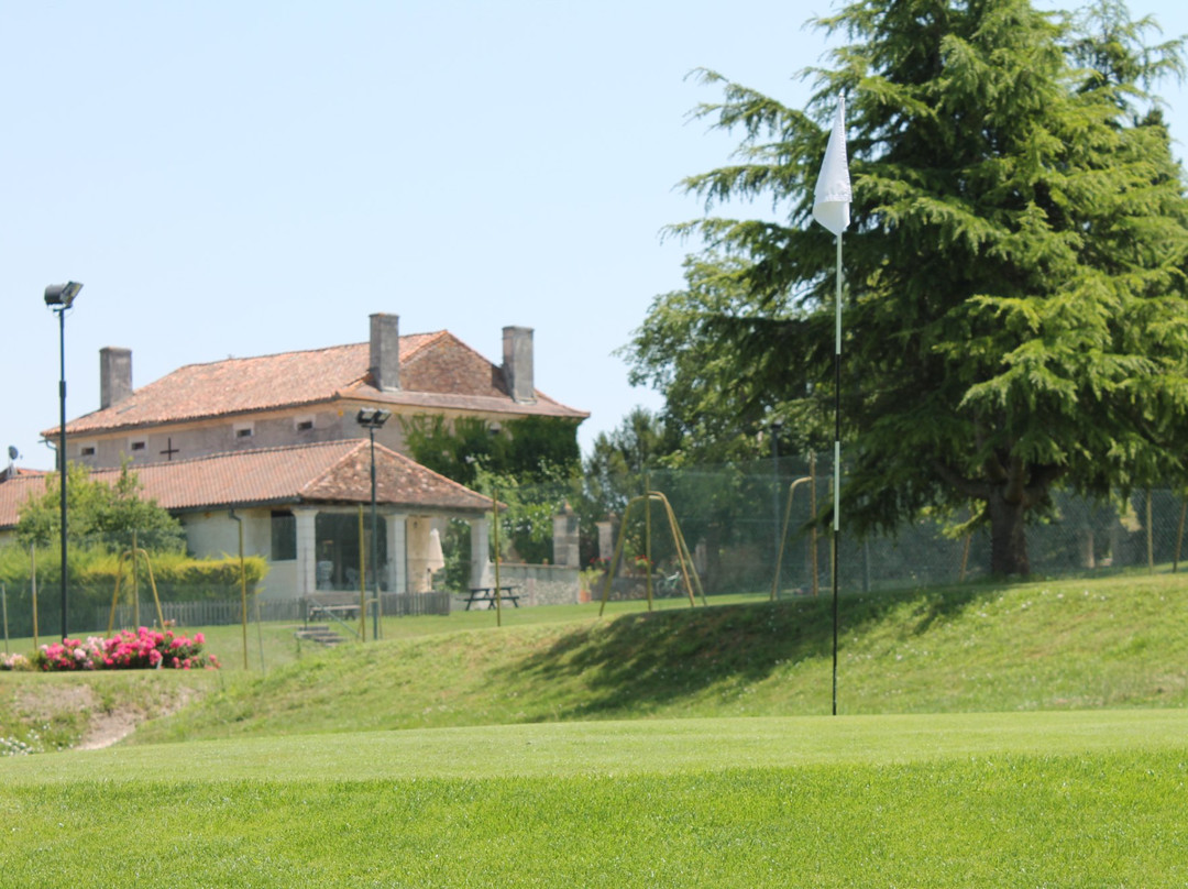 Golf d'Aubeterre景点图片