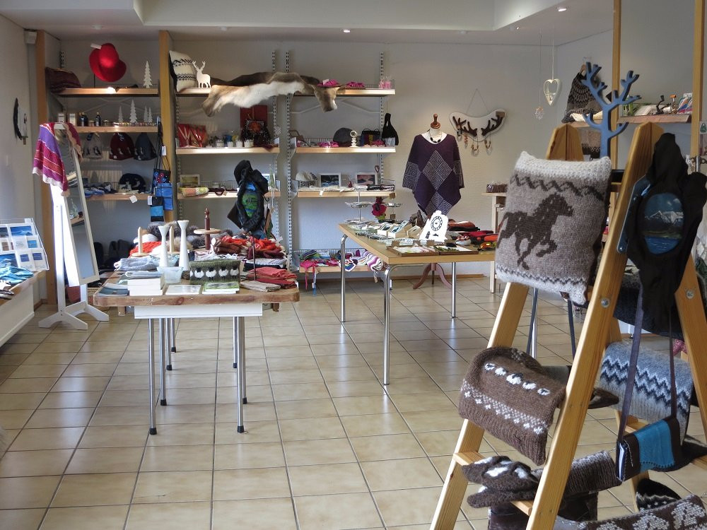 Verslunin Hitt Og Þetta-Blonduos必去景点