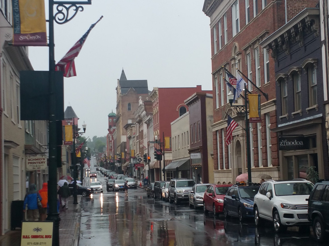Staunton Visitor Center-斯汤顿必去景点