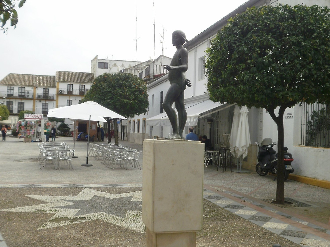Estatua a la Nina del Aro景点图片