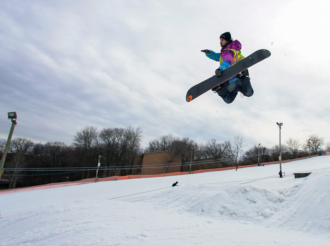 Four Lakes Ski Area-Lisle必去景点