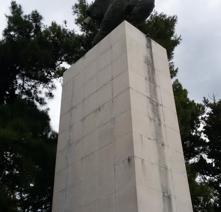 Memorial to the City Residents in Herceg-Novi景点图片