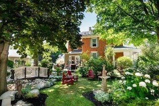 Silken Retreat主图