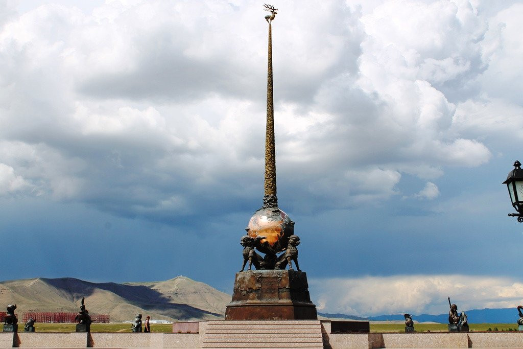 Obelisk Center of Asia-Kyzyl必去景点