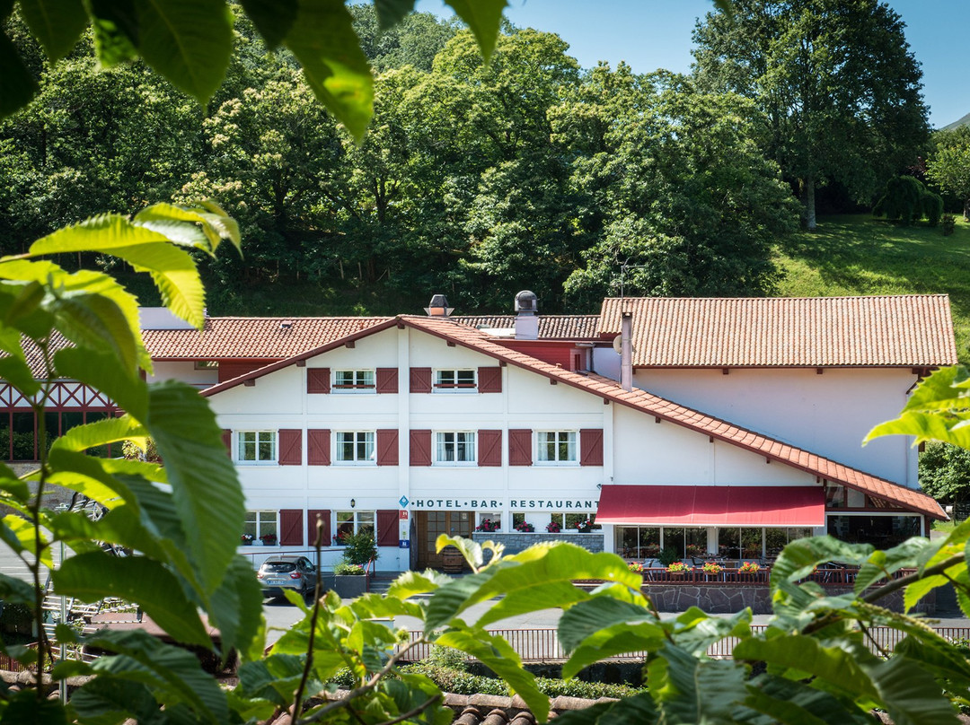 Logis Hôtel Ur Hegian主图