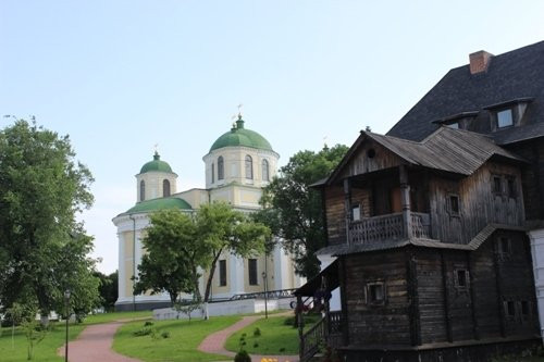 Our Savior and Transfiguration Monastery-Novhorod-Siverskyi必去景点