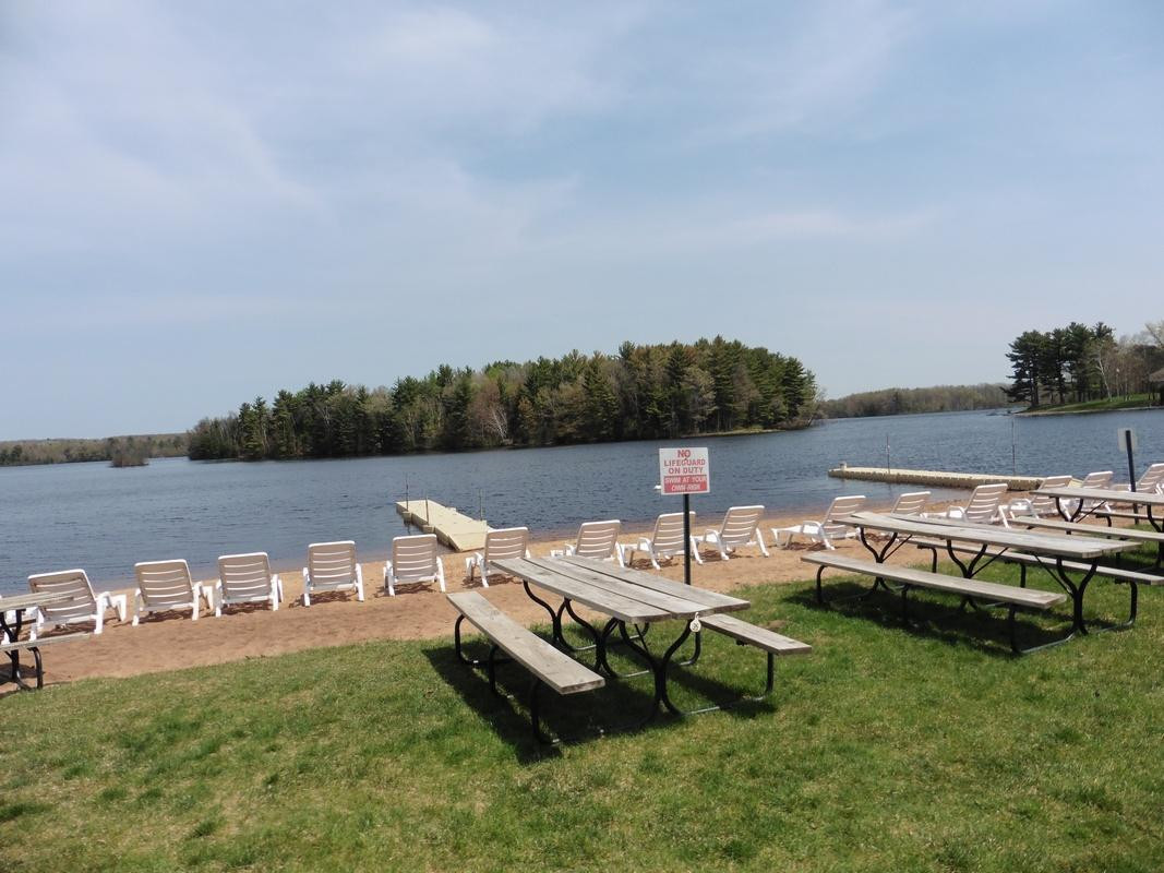 Tiki Beach Bar & Grill-Mosinee必去景点