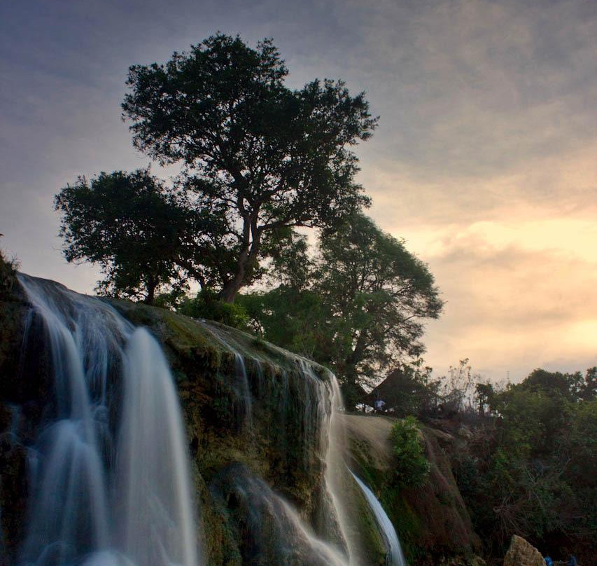 Toroan Waterfall-Sampang必去景点