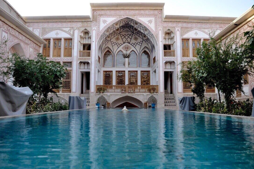 Aran va Bidgol餐馆和美食-Mahinestan Raheb Reastaurant