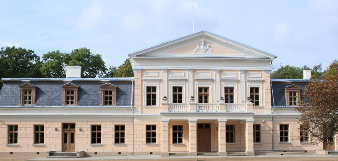 Joniskis旅游景点-Zagare Manor and Park