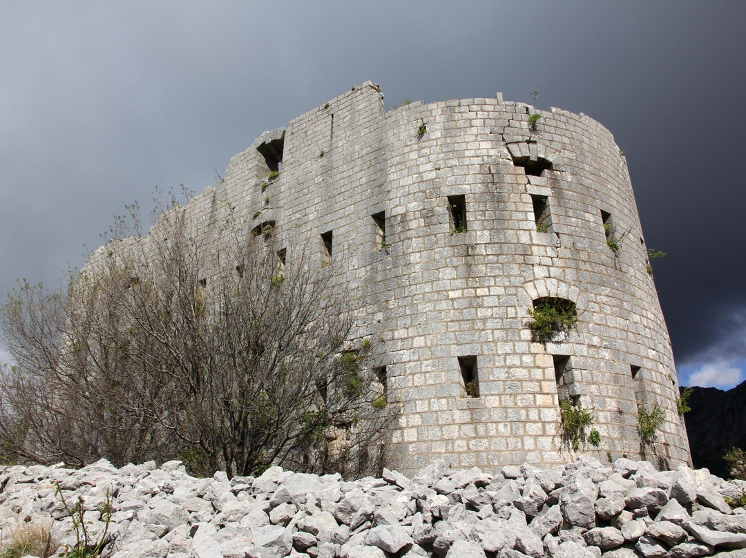 Kosmac Fortress-Brajici必去景点