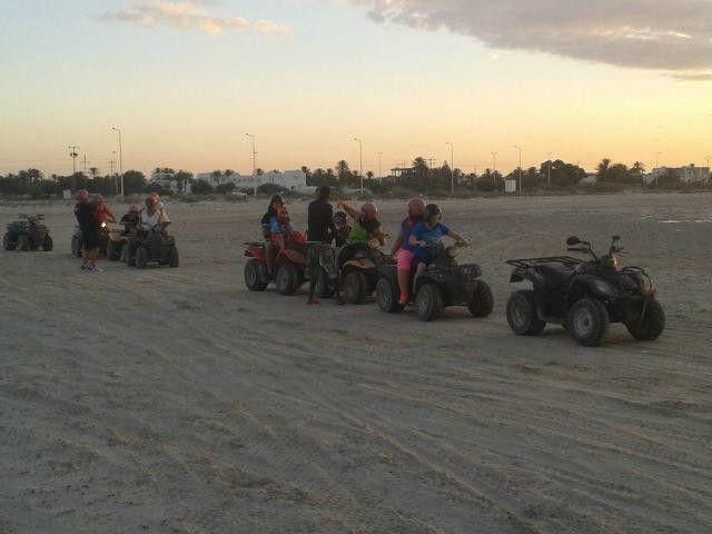 Mezraya Quad Safari Day Tours-Houmt Souk必去景点