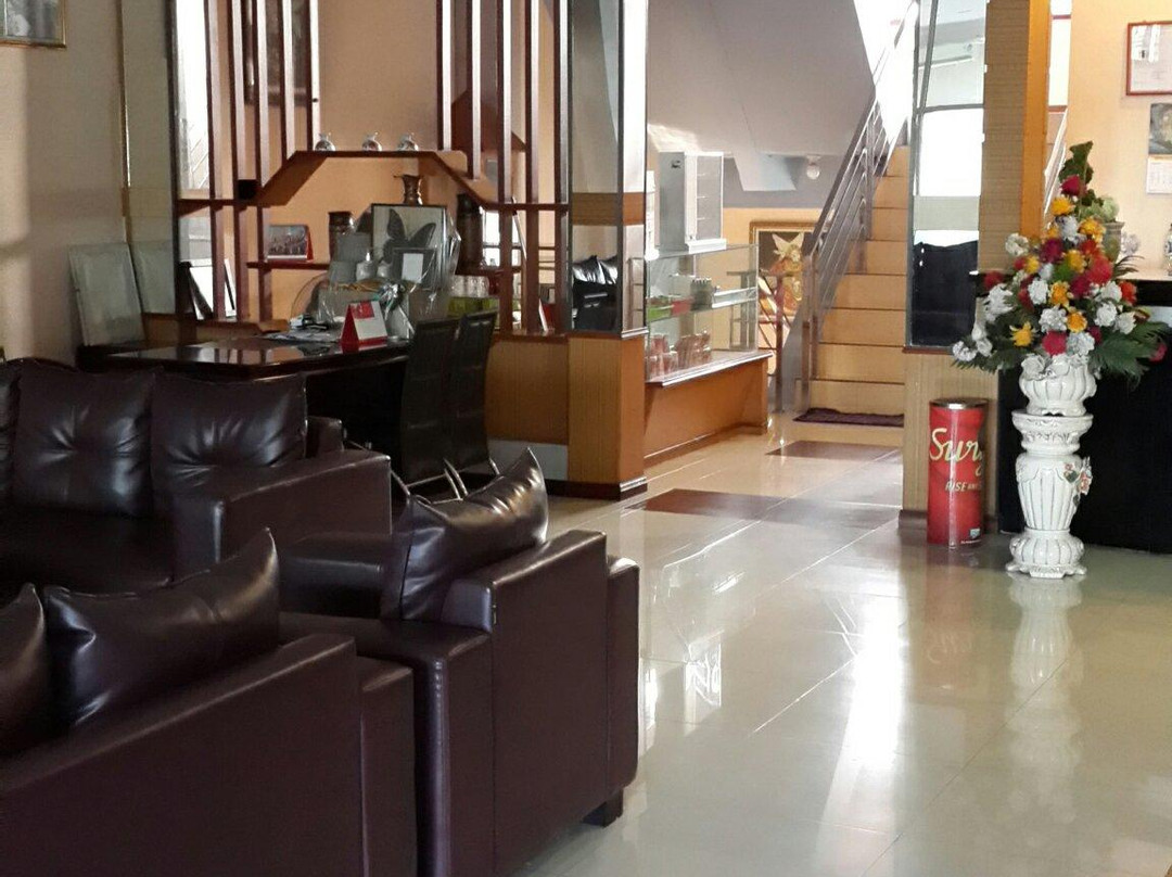 City Hotel