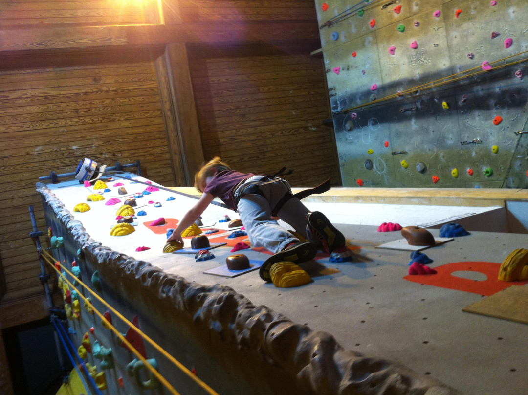Rope Race Climbing Centre景点图片