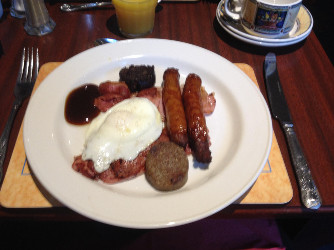 Newbridge酒店住宿-Monaghans Harbour Hotel
