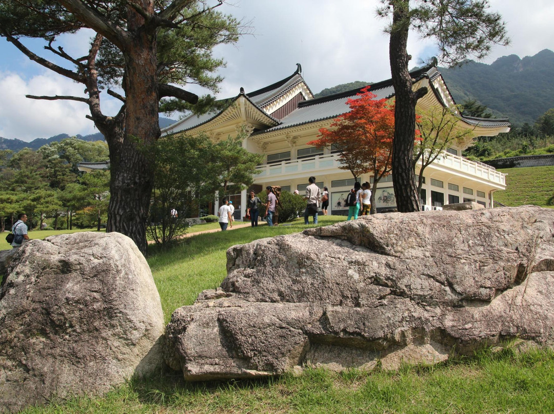 闻庆市旅游景点-Museum of Old Roads