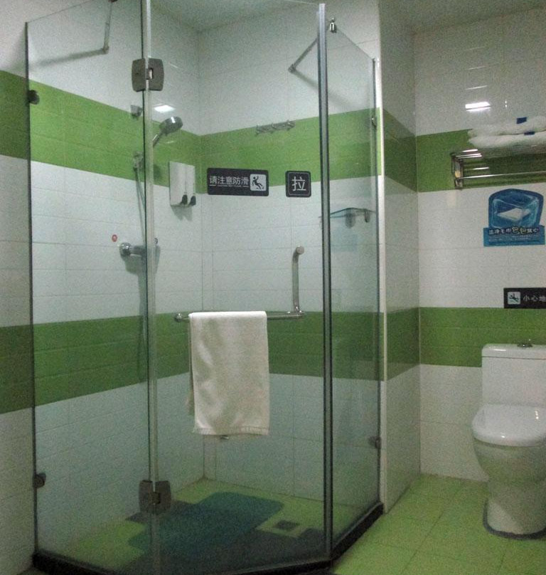 7天汕头珠江路美食街店主图