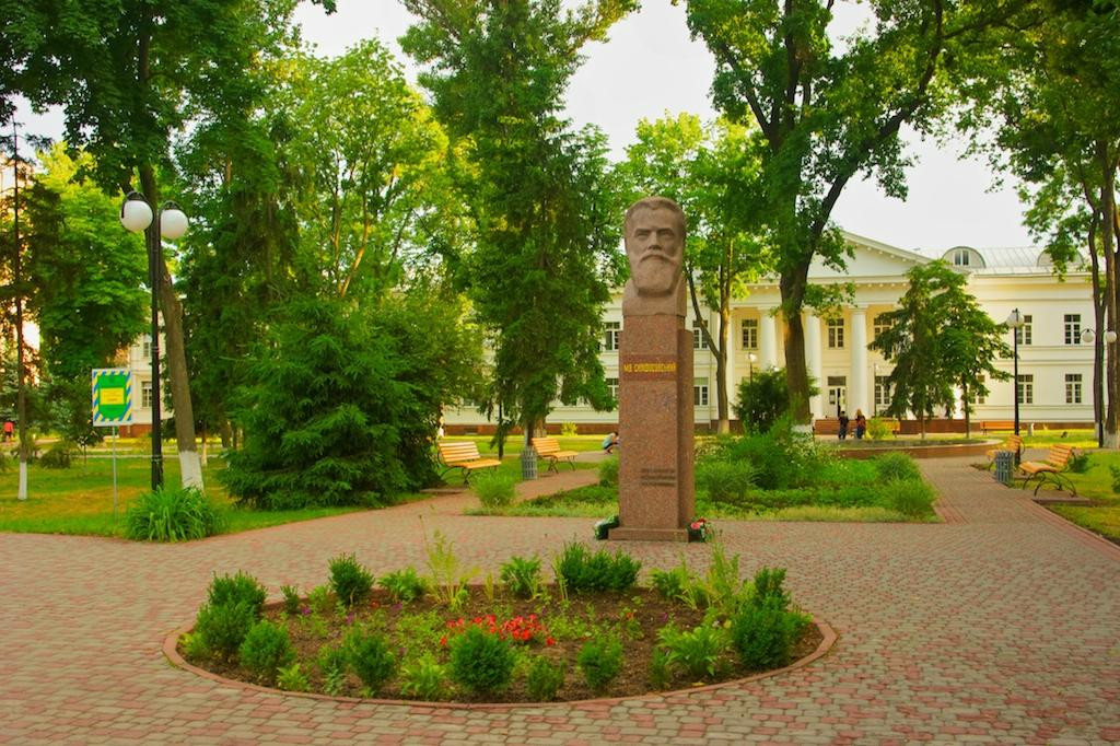 Abazivka旅游景点-M.Sklifosovskiy Monument