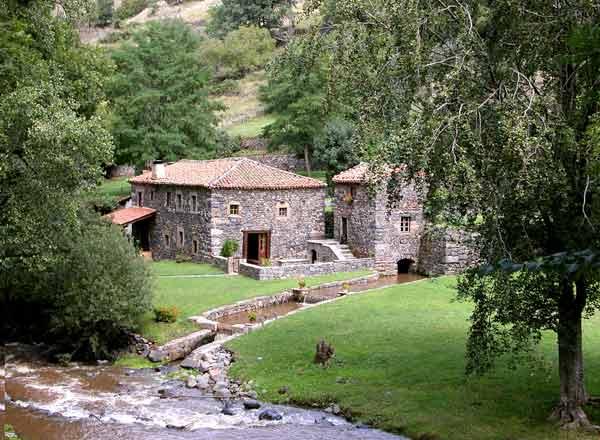 Le Moulin-官方