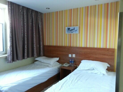 美嘉酒店（长春中日联谊医院中东大市场店）-客卧