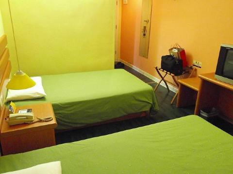 昆明如家北京铁路博物馆店-客卧