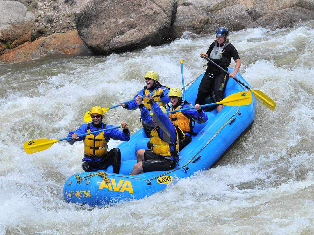 Ava Rafting & Zipline-布埃纳维斯塔必去景点