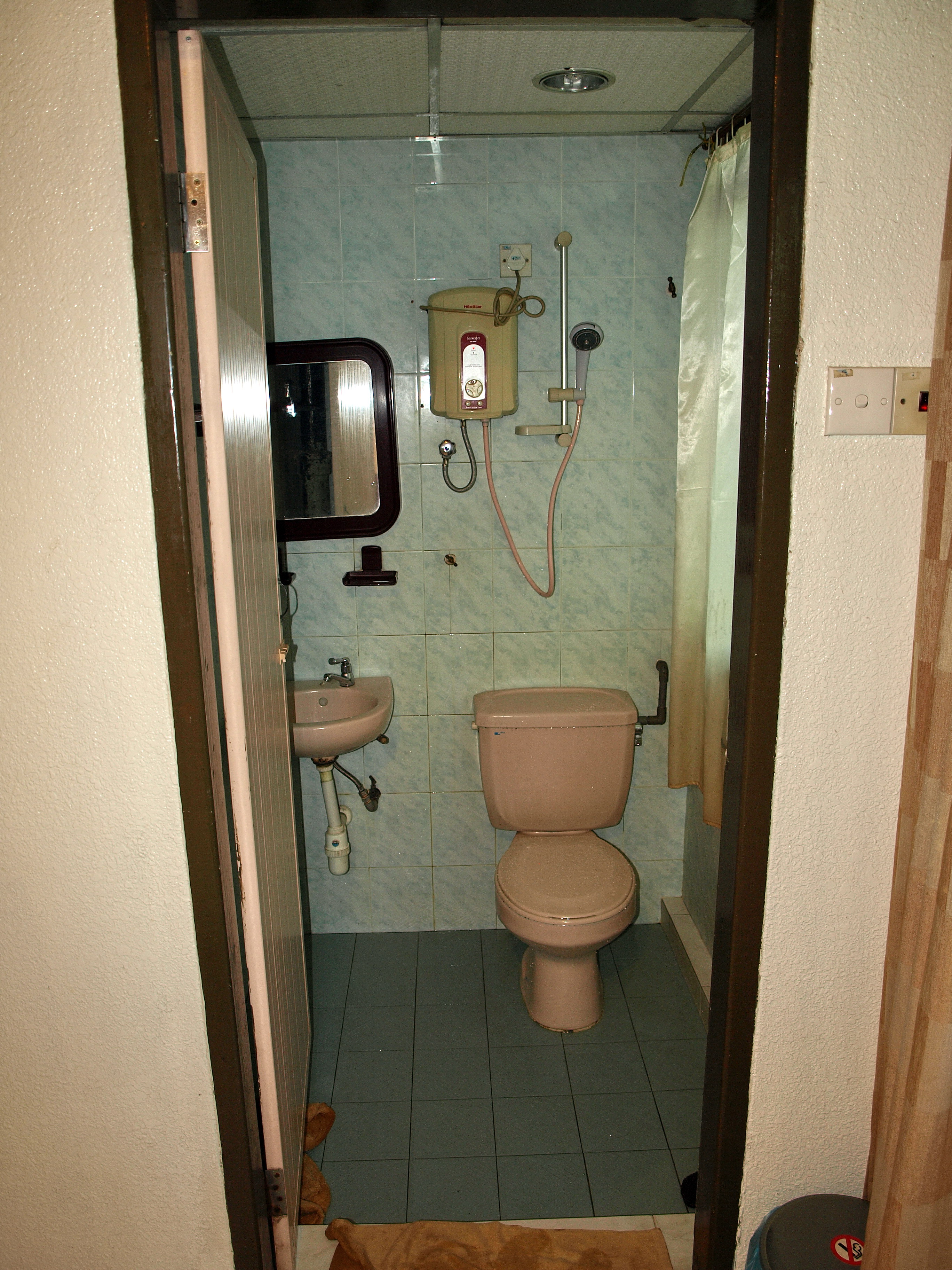 New Champagne Hotel-浴室