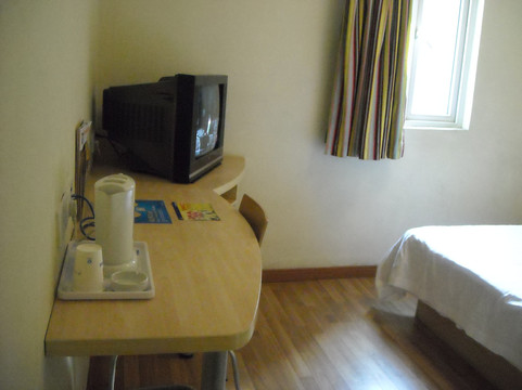 7天武汉武昌火车站首义路地铁站店主图