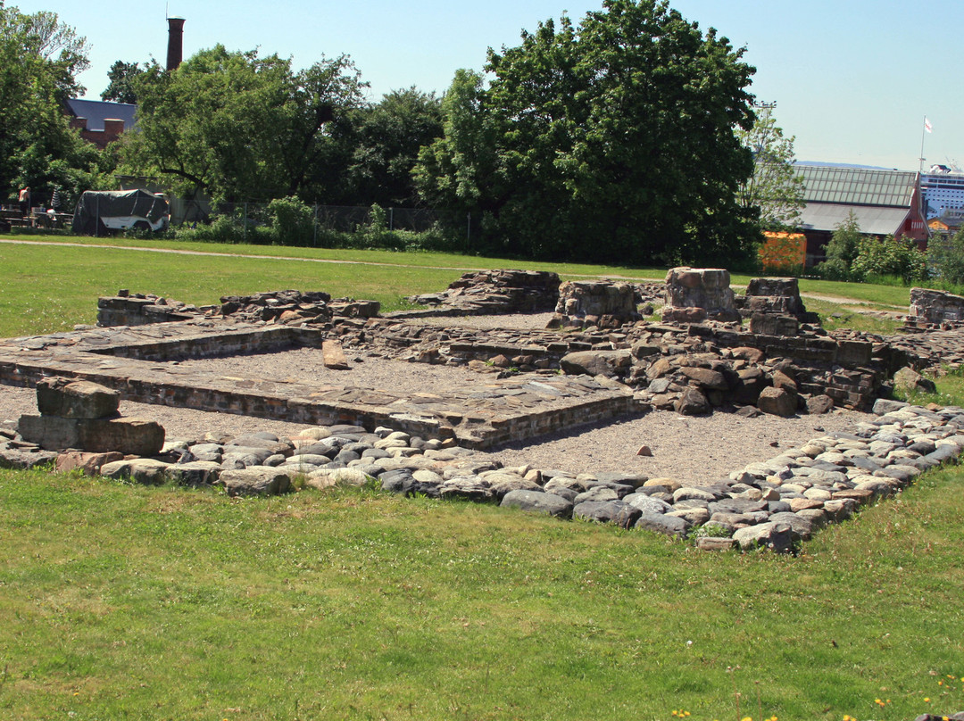 Medieval Ruin Park景点图片