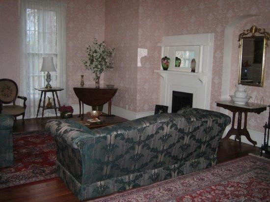 Miss Betty's Bed and Breakfast Inn主图